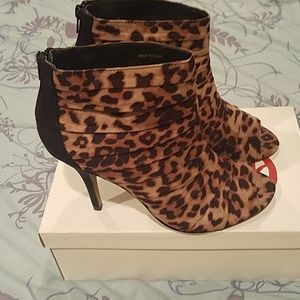 Ladies cheetah print open toe booties!